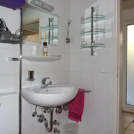 Apartment 2-raum-ferienwohnung-mit-titiseeblick-in-1100-m-hoehe *
